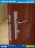 puerta de seguridad residencial con cerradura mul-t-lock